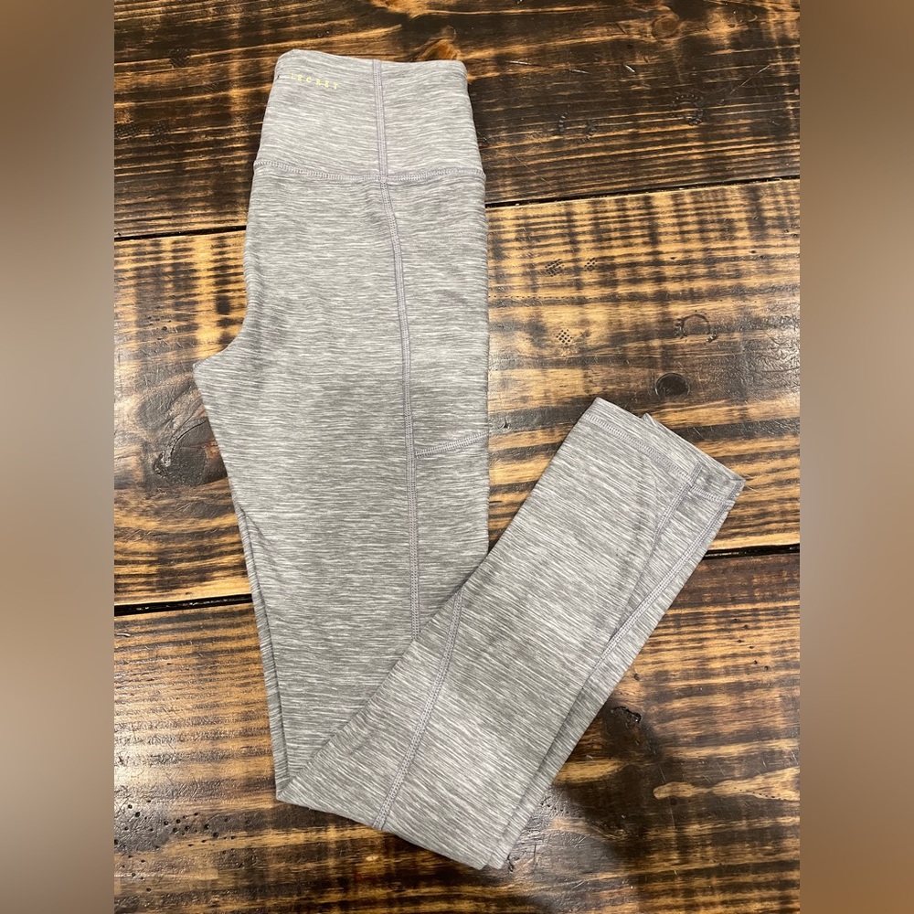 Victoria’s Secret Essential Pocket legging size S